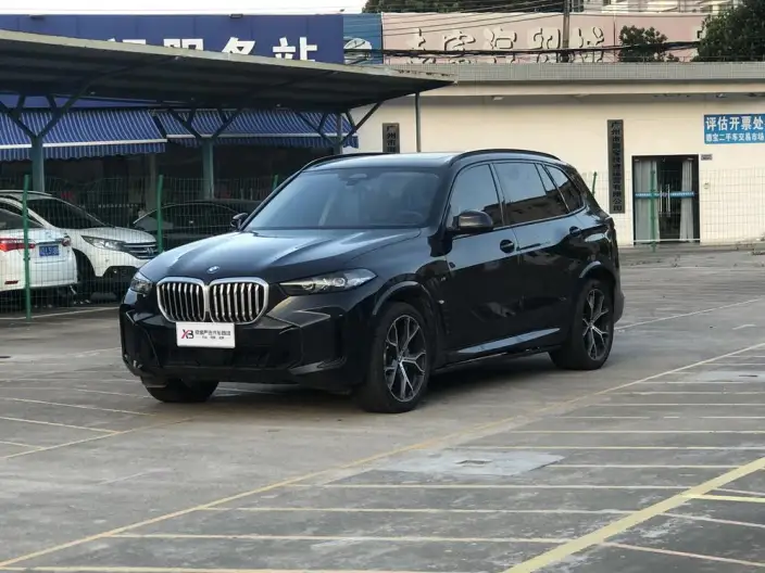 BMW X5 2023 Model xDrive30Li Exclusive Model M Sports Night Set