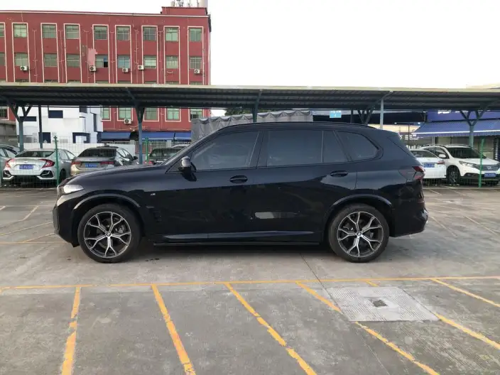 BMW X5 2023 Model xDrive30Li Exclusive Model M Sports Night Set