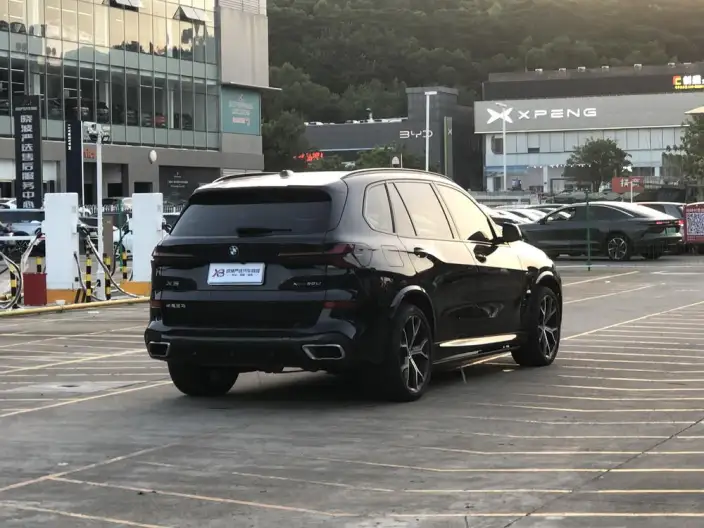 BMW X5 2023 Model xDrive30Li Exclusive Model M Sports Night Set – фото 6