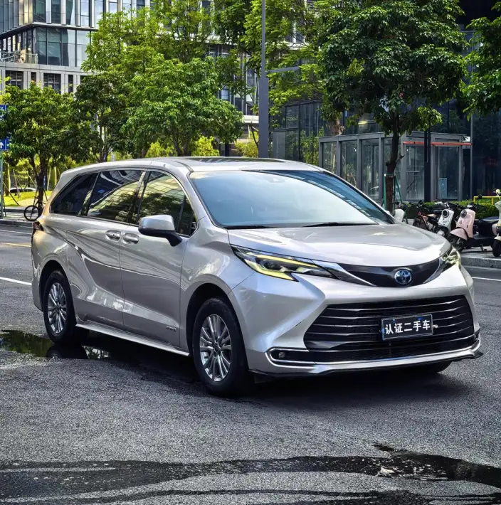 Toyota Sienna 2021 Model 2.5L Hybrid Comfort Edition