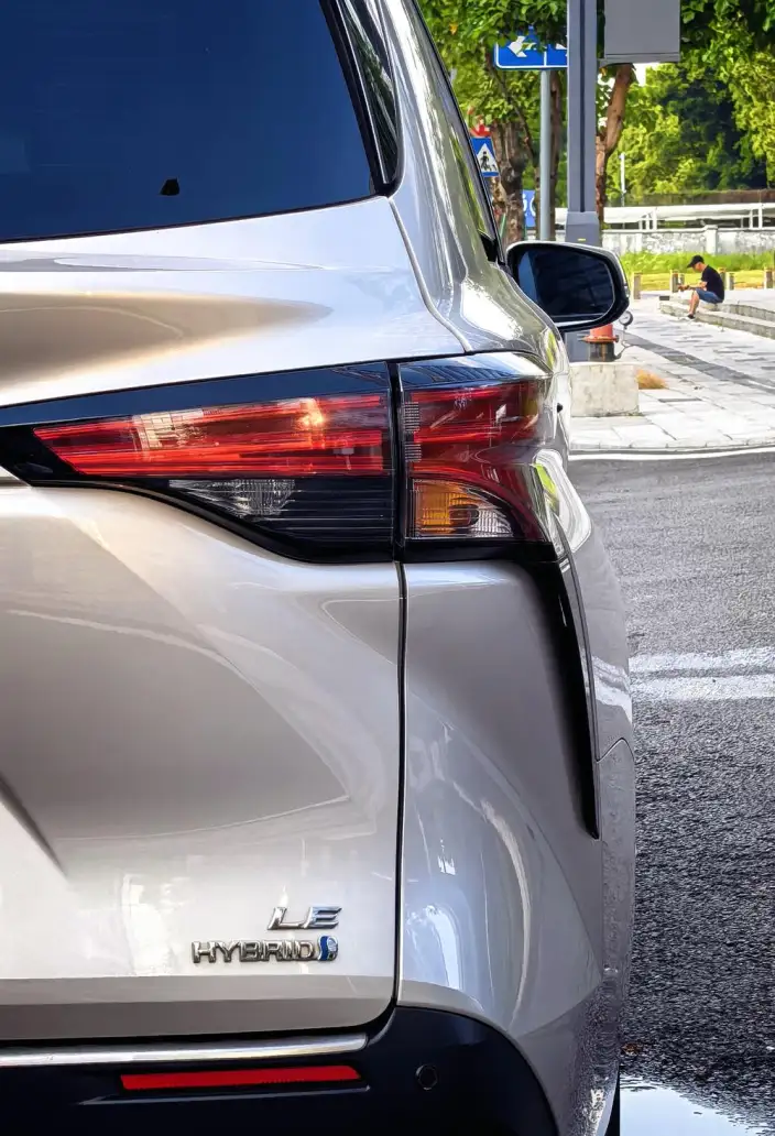 Toyota Sienna 2021 Model 2.5L Hybrid Comfort Edition – фото 9