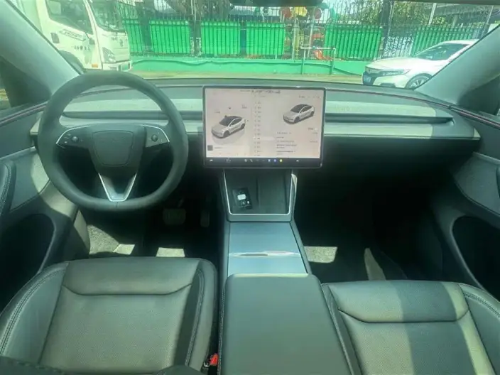 Model Y 2025 Model Rear-wheel drive version – фото 9