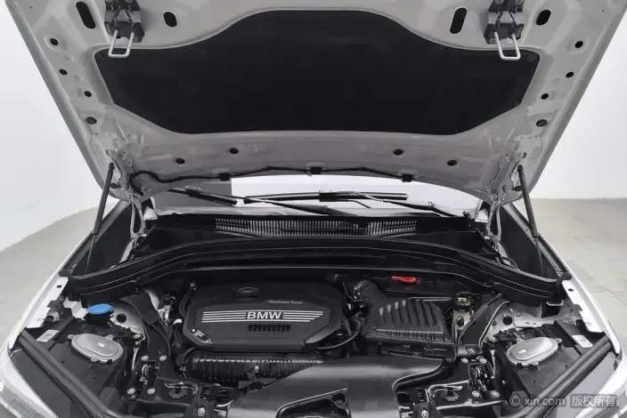 BMW X1 2022 Model sDrive25Li Leading Model – фото 5