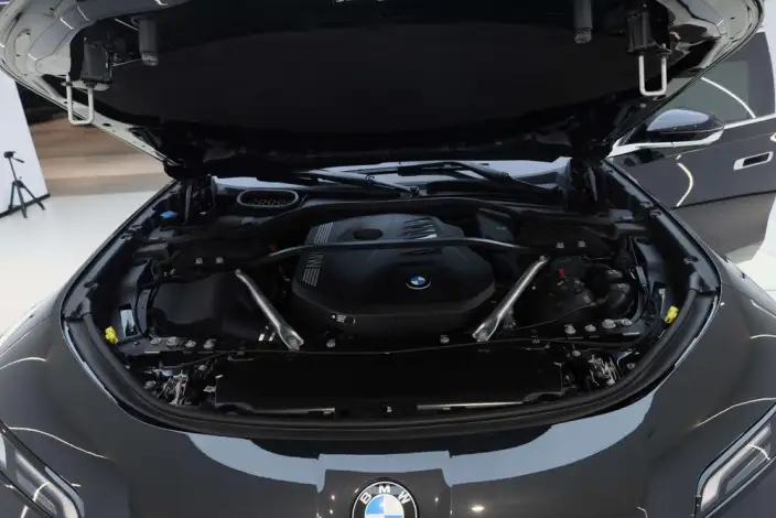BMW 7 Series 2023 Model 735Li M Sports Set – фото 9