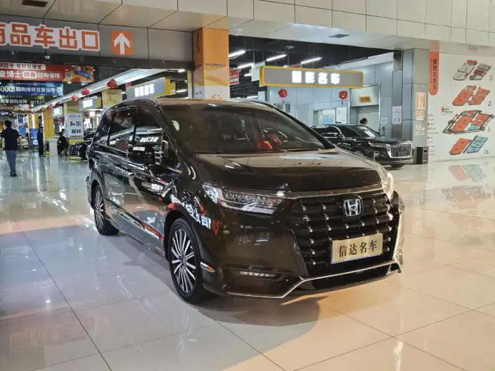 Honda Elysion 2022 Model 2.0L Hybrid Deluxe Edition – фото 3
