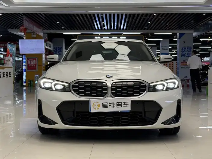 BMW 3 Series 2023 Model 325i M Sports Set – фото 2