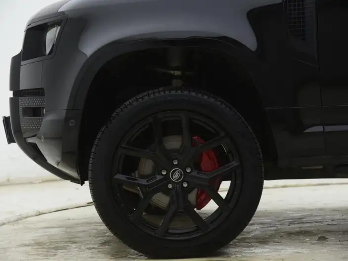 Land Rover Defender 2023 Model 110 3.0T P400 X-Dynamic HSE – фото 9