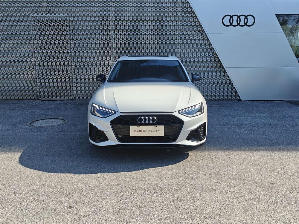 Audi A4L 2022 40 TFSI Luxury Dynamic
