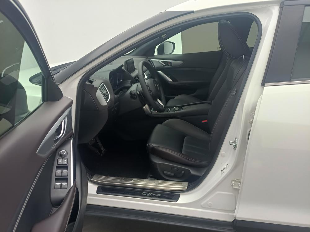Mazda CX-4 Модель 2018 года 2.0L автоматическое 2WD SkyActiv Leading version Country VI – фото 17