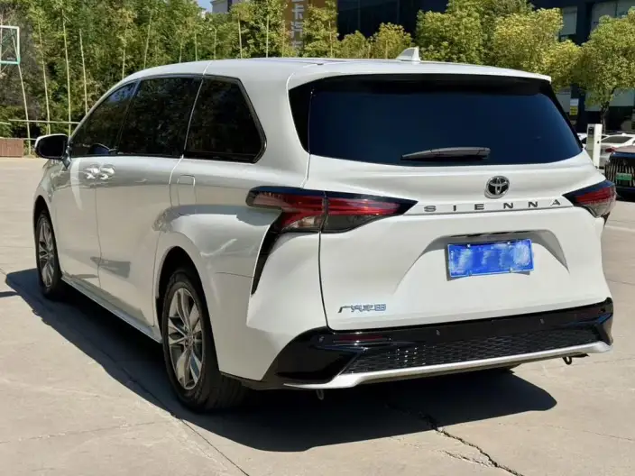 Toyota Sienna 2024 Model Hybrid 2.5L Comfort Edition – фото 4
