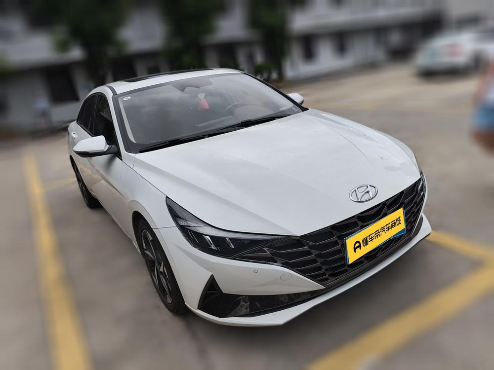 Hyundai Elantra 2021 1.5L CVT LUX Premium
