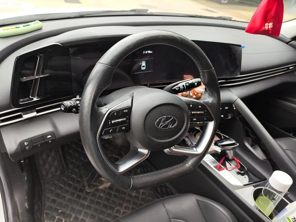 Hyundai Elantra 2021 1.5L CVT LUX Premium – фото 7