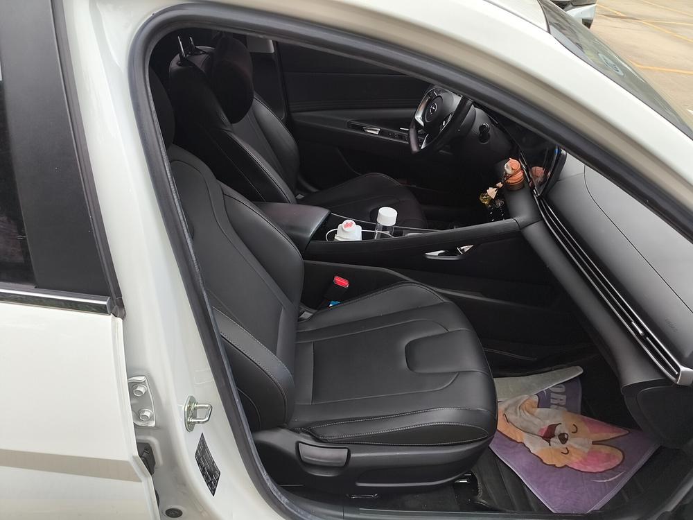 Hyundai Elantra 2021 1.5L CVT LUX Premium – фото 11