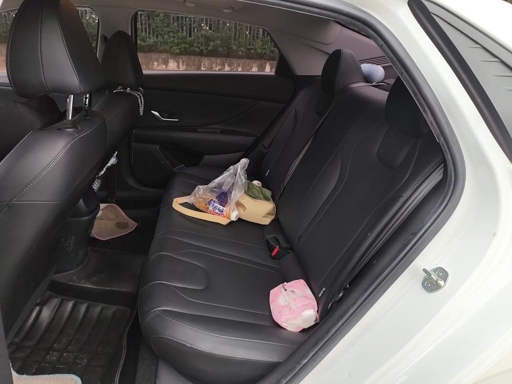 Hyundai Elantra 2021 1.5L CVT LUX Premium – фото 12