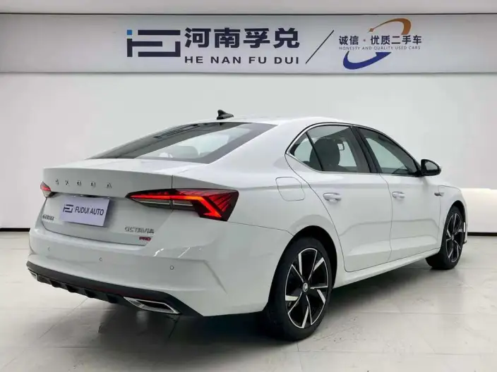 Skoda Octavia 2023 Model Facelift PRO TSI280 DSG Exclusive Edition – фото 6