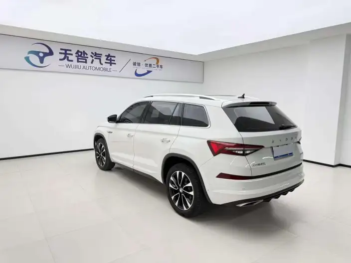 Skoda Kodiaq 2022 Model TSI330 7 seat 2WD Luxury Edition