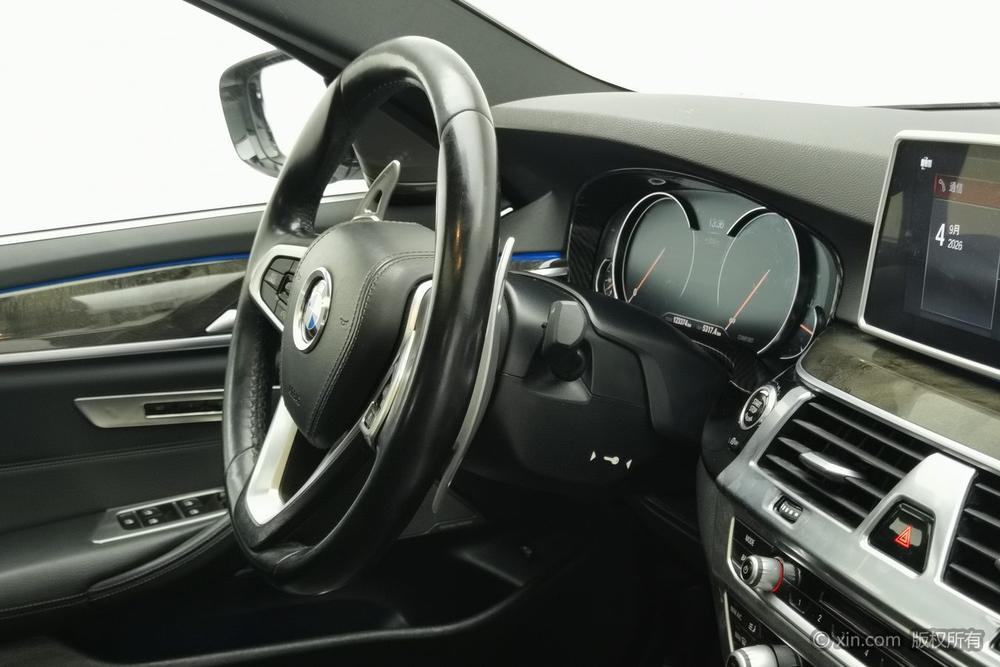 BMW 5 Series 2018 530Li Leading Luxury Package – фото 10