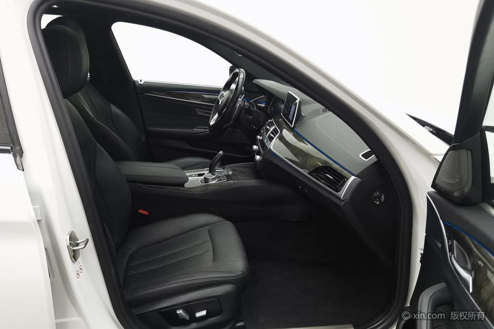 BMW 5 Series 2018 530Li Leading Luxury Package – фото 24