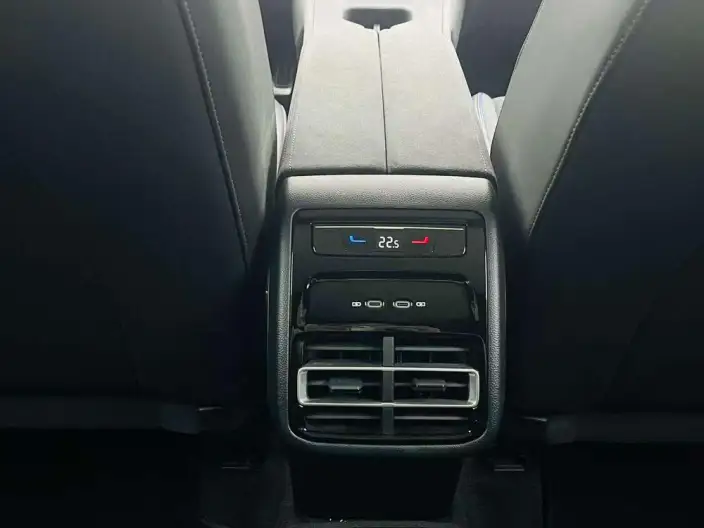 Volkswagen Tiguan L 2024 Model Pro 380TSI 4WD R-Line Zhizun Edition – фото 8