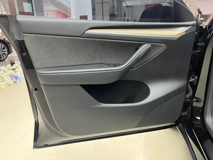 Model Y 2022 Model Rear-wheel drive version – фото 8