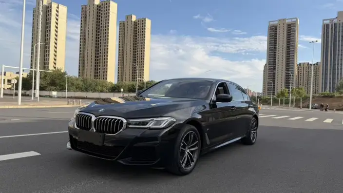 BMW 5 Series 2022 Model Facelift II 525Li M Sports Set – фото 1