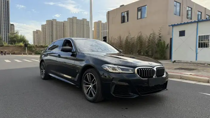 BMW 5 Series 2022 Model Facelift II 525Li M Sports Set – фото 3