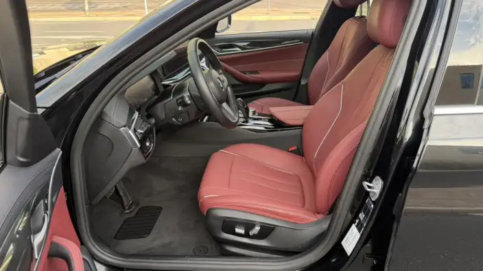 BMW 5 Series 2022 Model Facelift II 525Li M Sports Set – фото 8