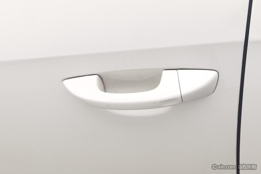 Volkswagen Lavida Plus 2013 модификация 1.6L Automatic Luxury – фото 9