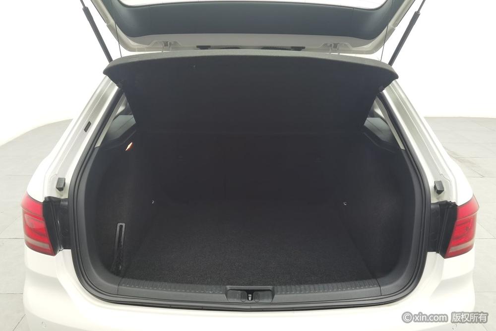 Volkswagen Lavida Plus 2013 модификация 1.6L Automatic Luxury – фото 24