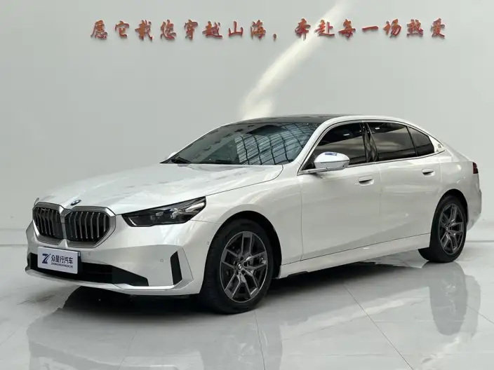 BMW 5 Series 2024 Model 530Li Leading Model Luxury Set – фото 1