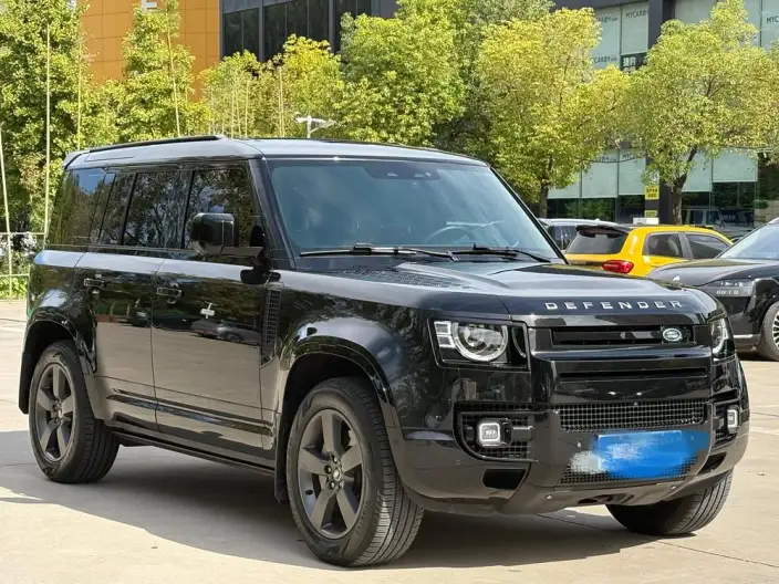 Land Rover Defender 2025 Model 110 3.0T P400 SE X-Dynamic