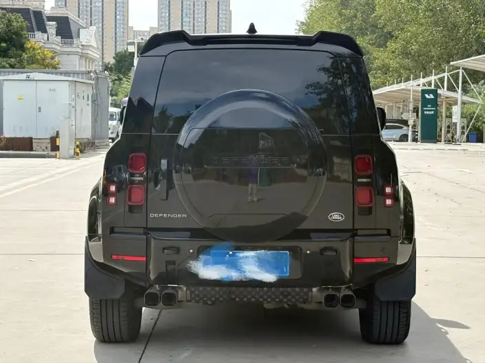 Land Rover Defender 2025 Model 110 3.0T P400 SE X-Dynamic – фото 6
