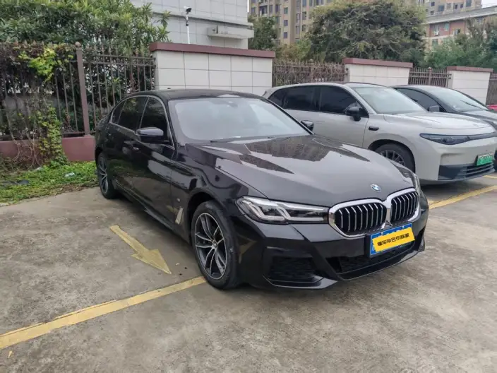 BMW 5 Series 2022 Model Facelift 525Li M Sports Set – фото 2