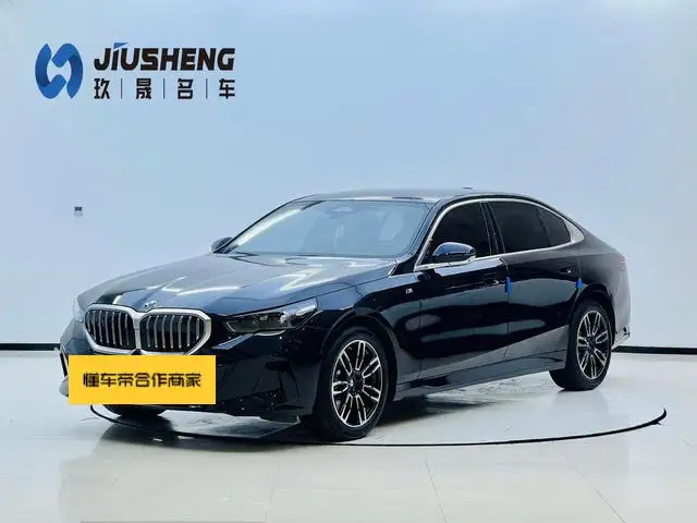 BMW 5 Series 2025 Model 530Li Leading Model M Sports Set – фото 1
