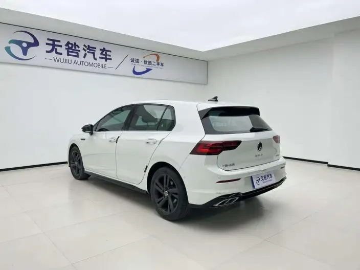 Volkswagen Golf 2021 Model 280TSI DSG R-Line – фото 4