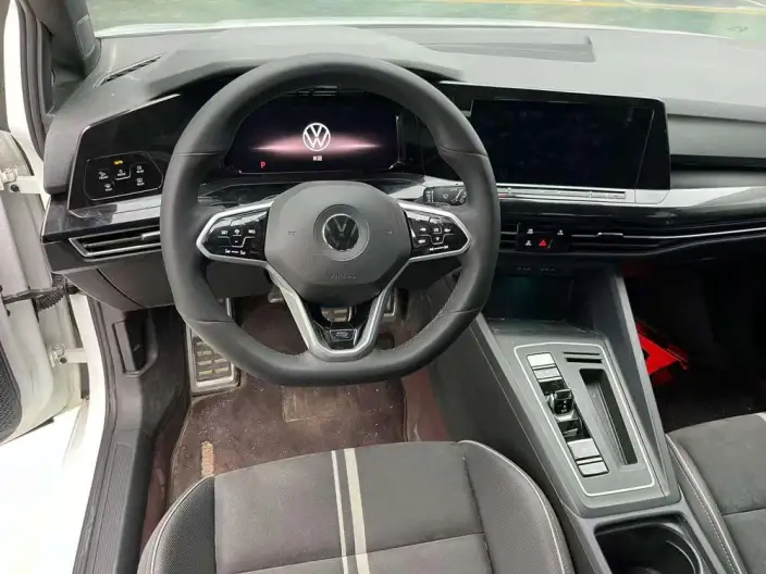 Volkswagen Golf 2021 Model 280TSI DSG R-Line – фото 8
