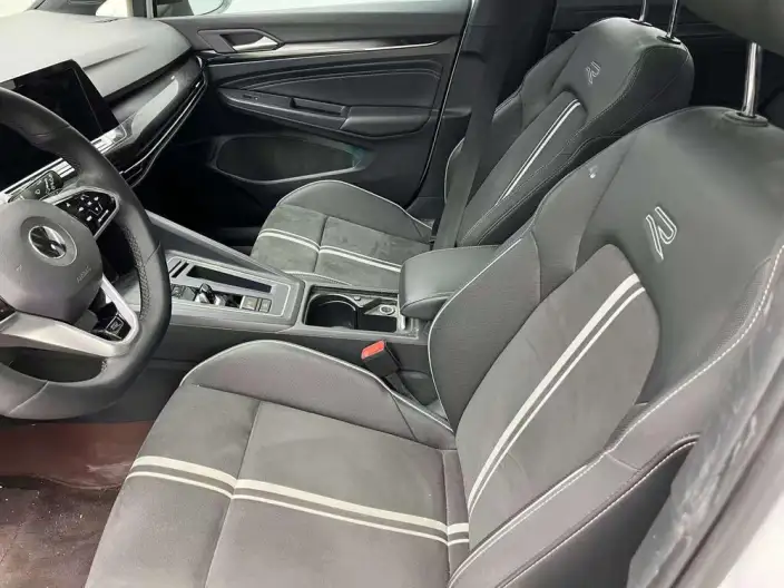 Volkswagen Golf 2021 Model 280TSI DSG R-Line – фото 9