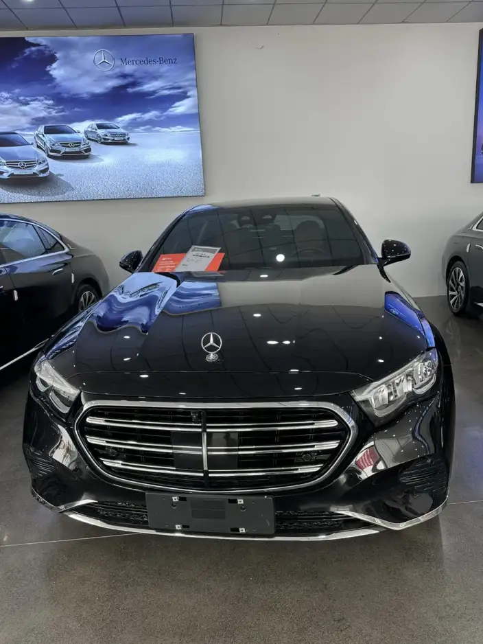 Mercedes-Benz E-Class 2024 Model E 300 L Luxury Model sedan – фото 2
