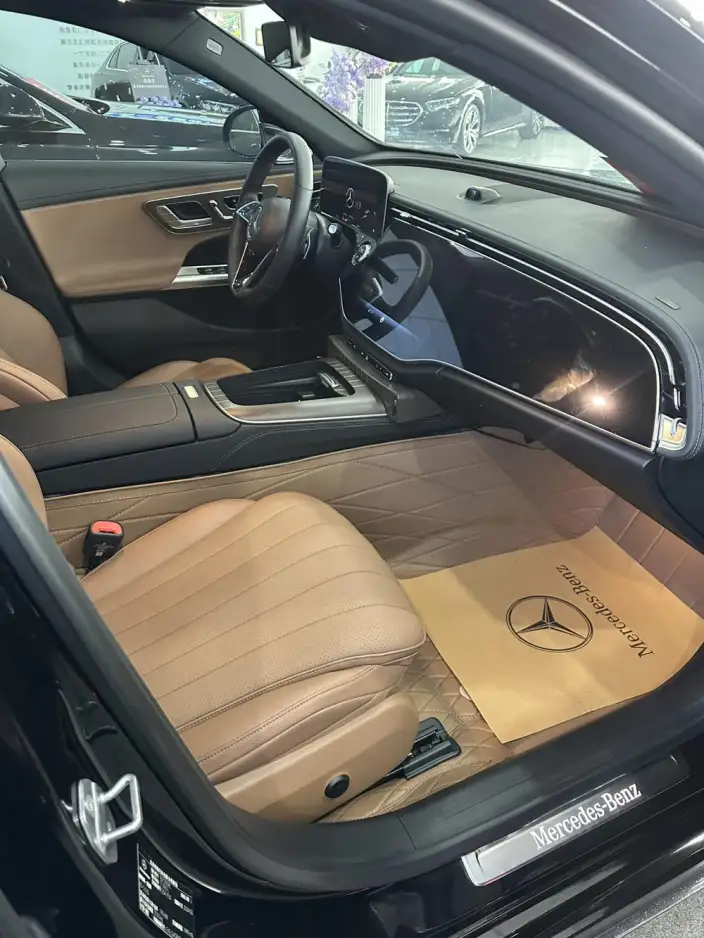 Mercedes-Benz E-Class 2024 Model E 300 L Luxury Model sedan – фото 5