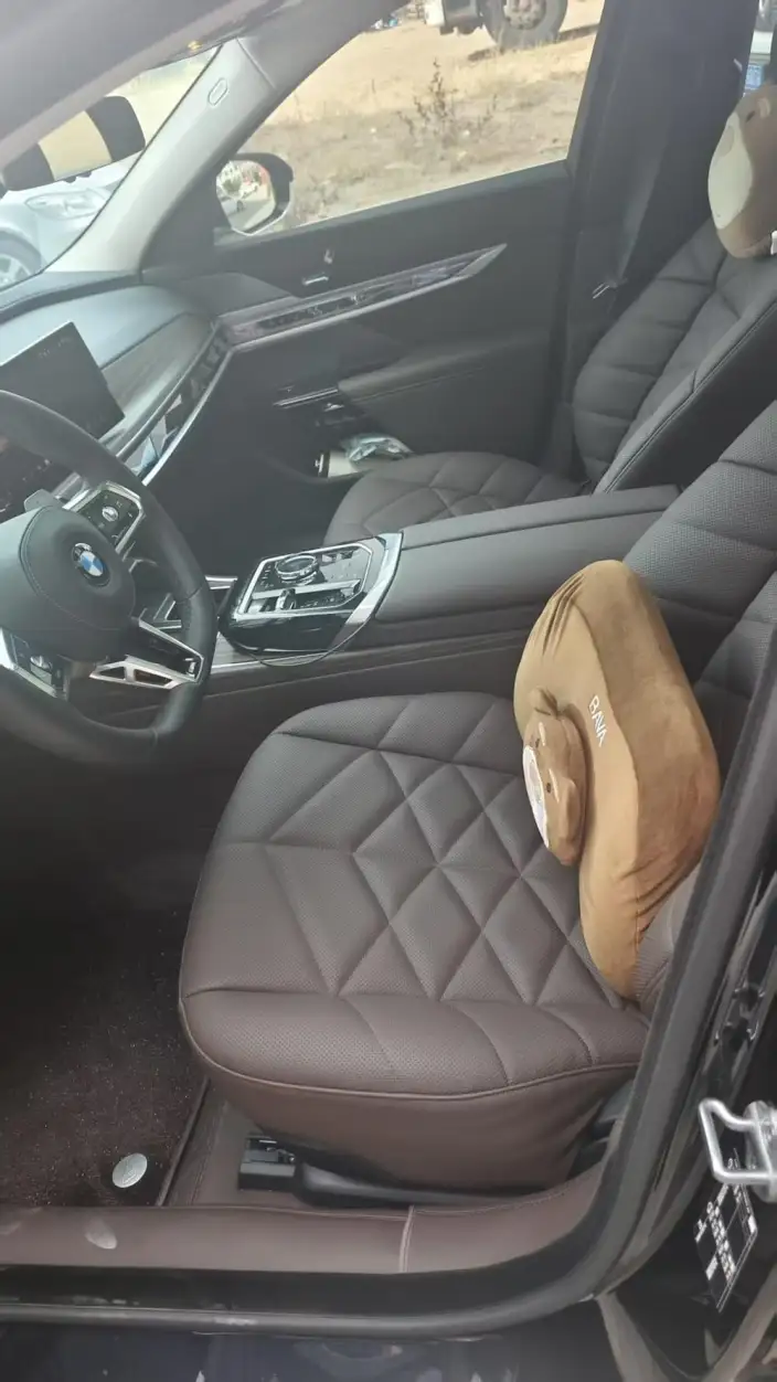 BMW 7 Series 2026 Model 735Li M Sports Set – фото 9