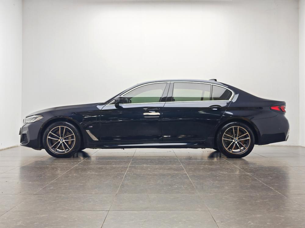 BMW 5 Series PHEV 2021 535Le M Sport Package