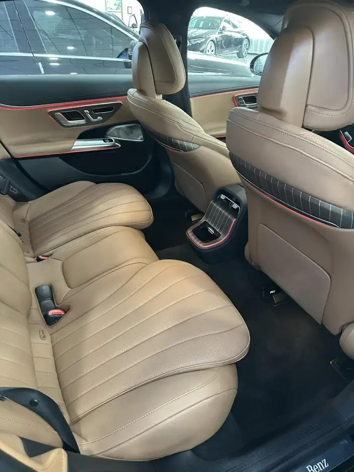 Mercedes-Benz E-Class 2024 Model E 300 L Luxury Model sedan – фото 8