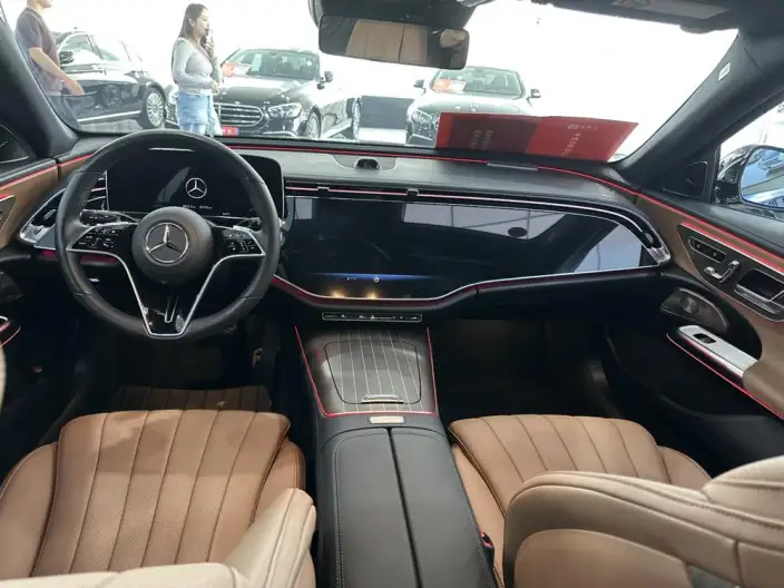 Mercedes-Benz E-Class 2024 Model E 300 L Luxury Model sedan – фото 10