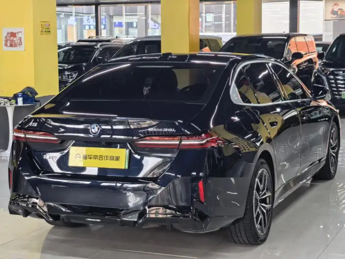 BMW i5 2024 Model eDrive35L Exclusive Model M Sports Set – фото 6