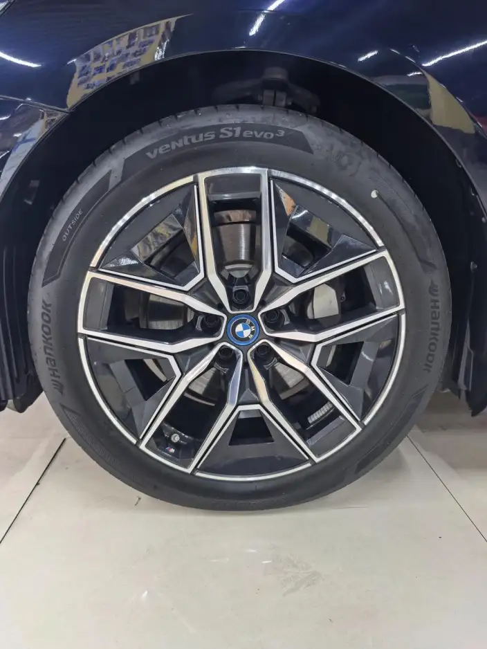 BMW i5 2024 Model eDrive35L Exclusive Model M Sports Set – фото 7