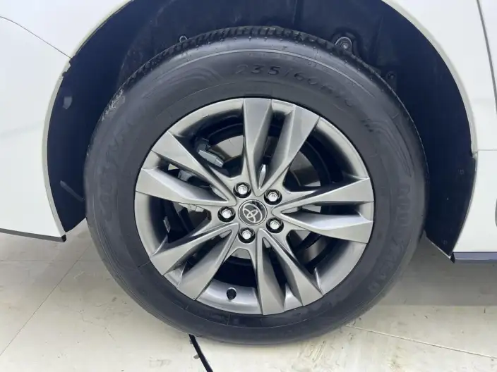 Toyota Sienna 2026 Model Hybrid 2.5L 4WD Deluxe Edition – фото 5
