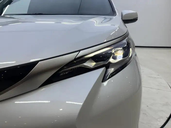 Toyota Sienna 2026 Model Hybrid 2.5L 4WD Deluxe Edition – фото 6