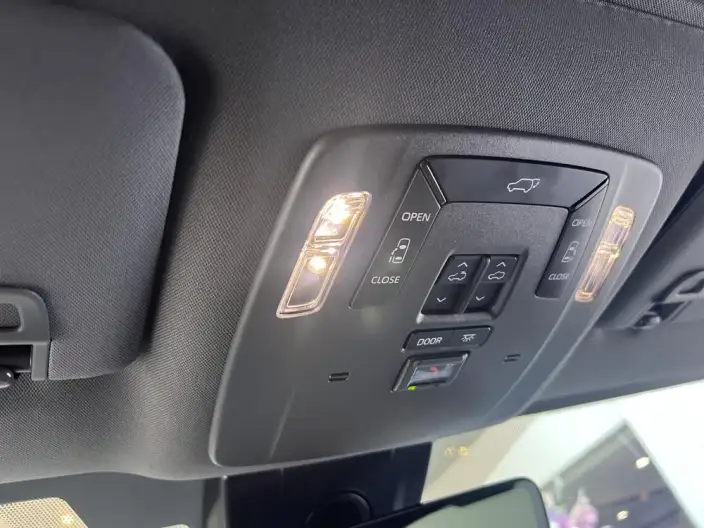 Toyota Sienna 2026 Model Hybrid 2.5L 4WD Deluxe Edition – фото 9