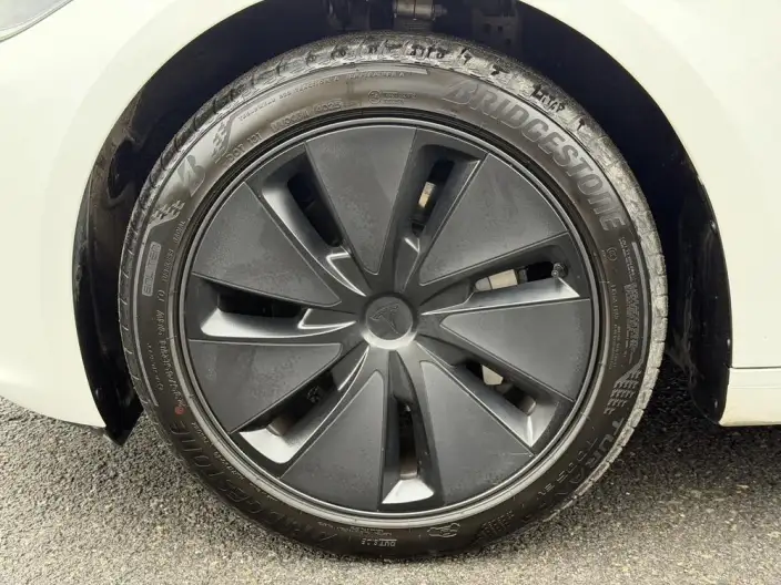 Model 3 2025 Model Facelift Rear-wheel drive version – фото 8