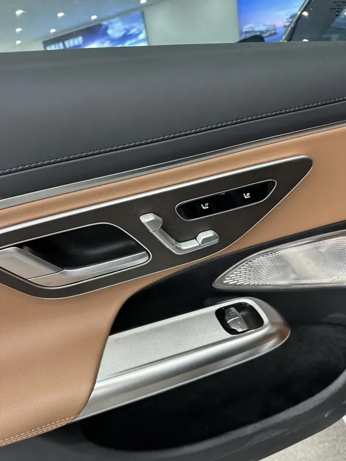 Mercedes-Benz E-Class 2026 Model E 300 L Luxury Model sedan – фото 4
